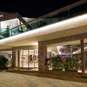 Otel Mirage World, İçmeler